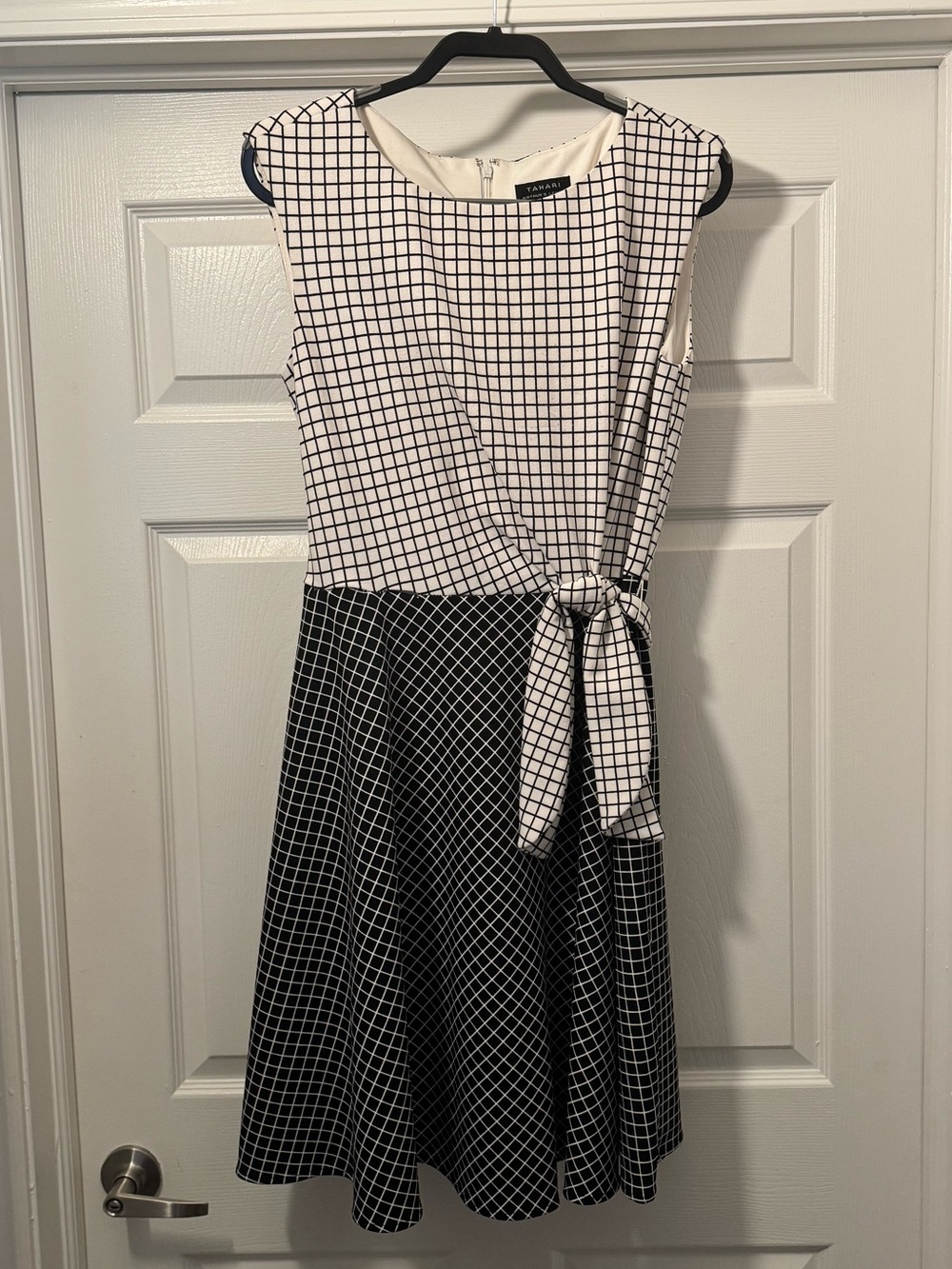 Grid-Pattern Sleeveless Tie-Waist Midi Dress in Black & White